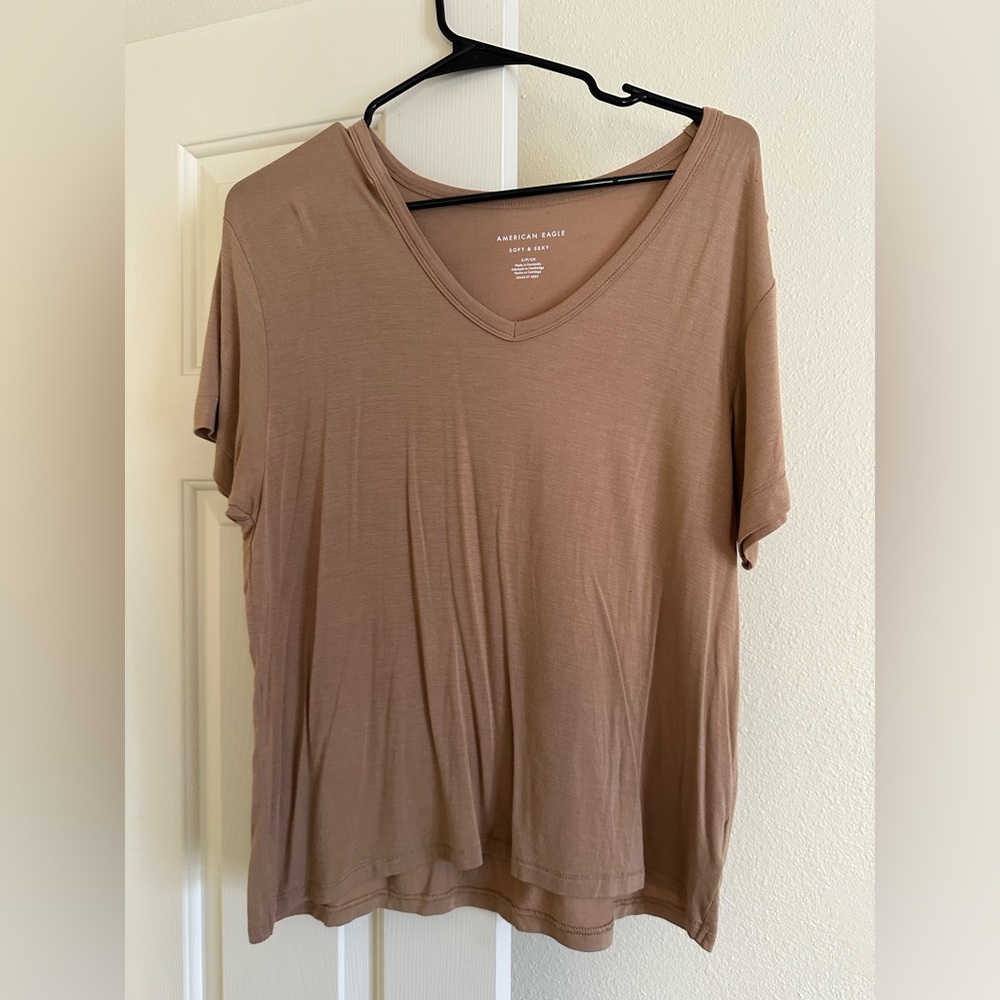 American Eagle T shirt